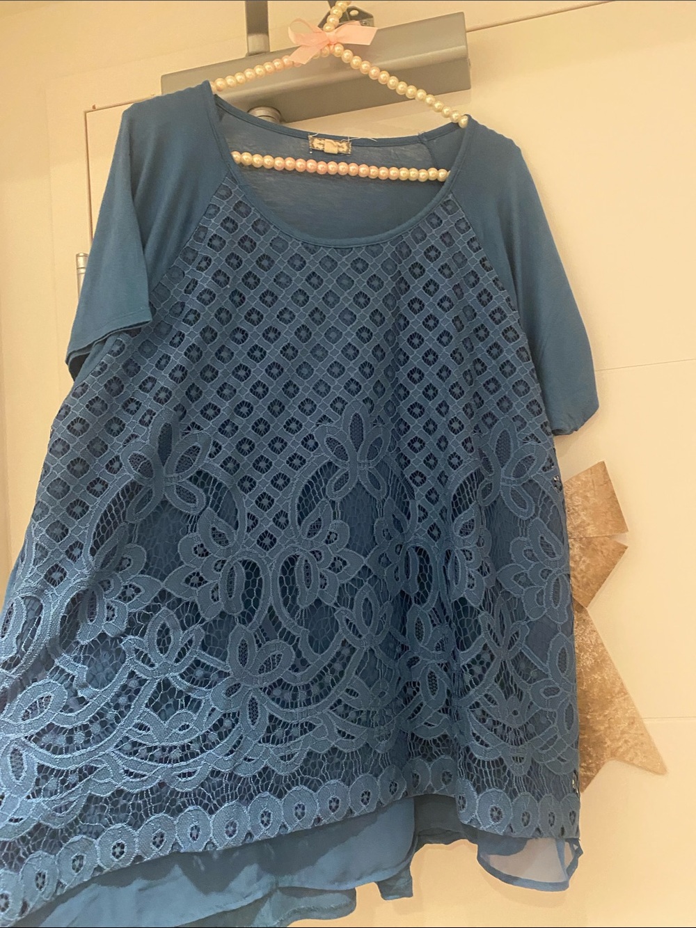 💕Eyeshadow Blue Lace Overlay Top💕